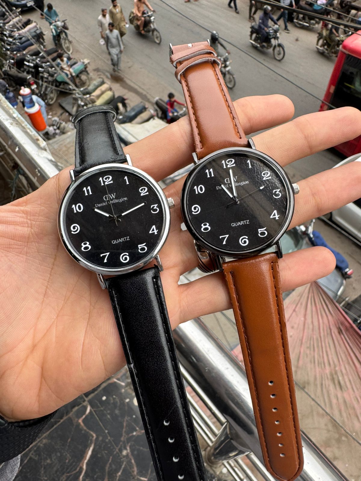 DW PACK OF 2 WATCHES